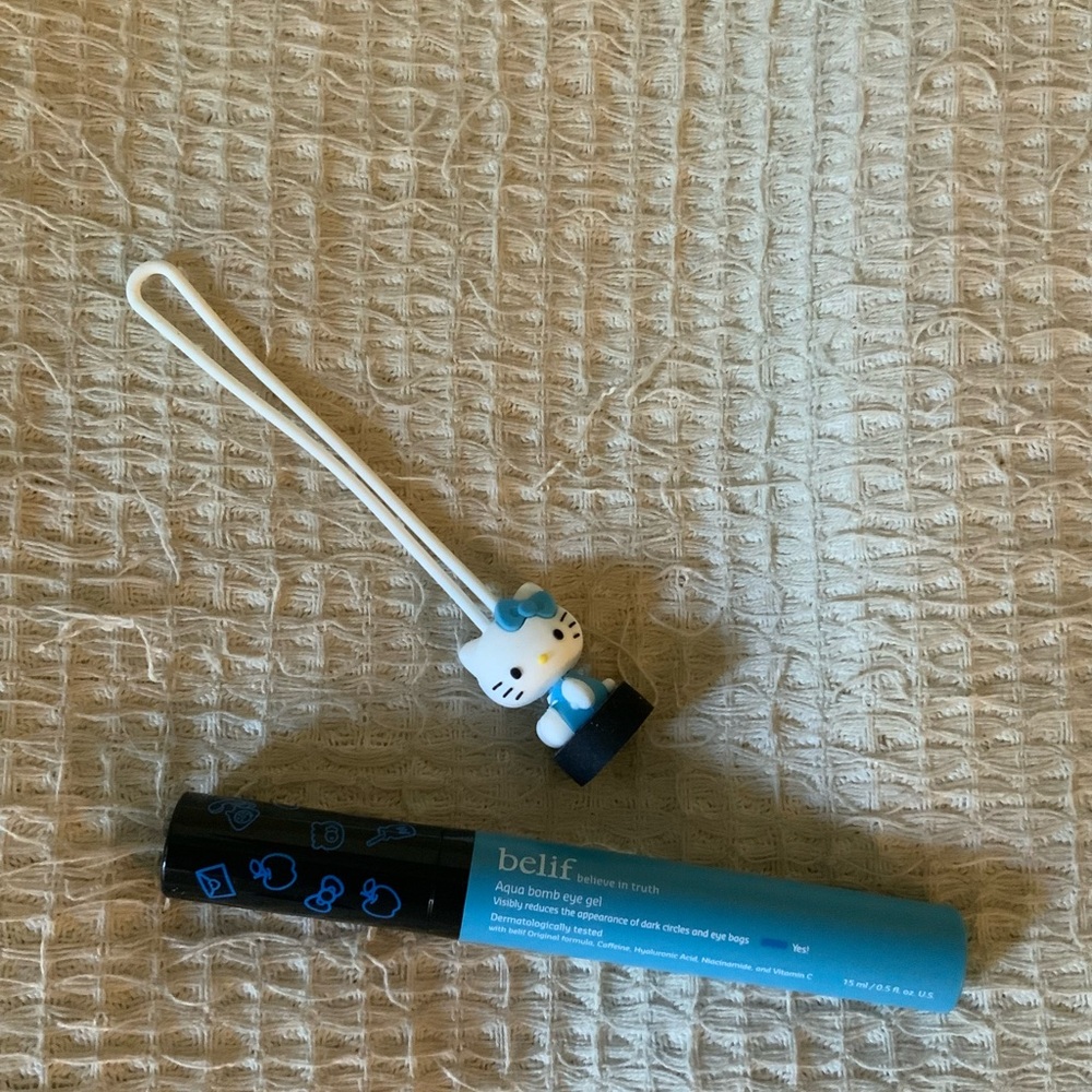hello kitty charm x belif Aqua Bomb Depuffing Eye Gel cream limited edition